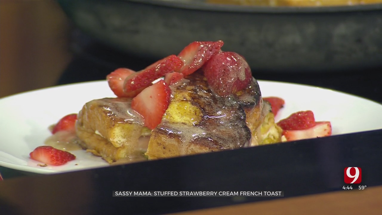 Sassy Mama: Stuffed Strawberry Cream French Toast