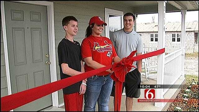 Joplin Tornado Victims Move Into Homes Built By Tulsa Volunteers