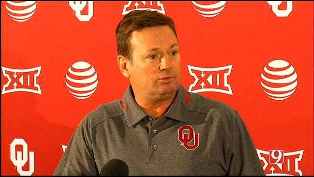 OU Football: Bob Stoops Speaks At Weekly News Conference