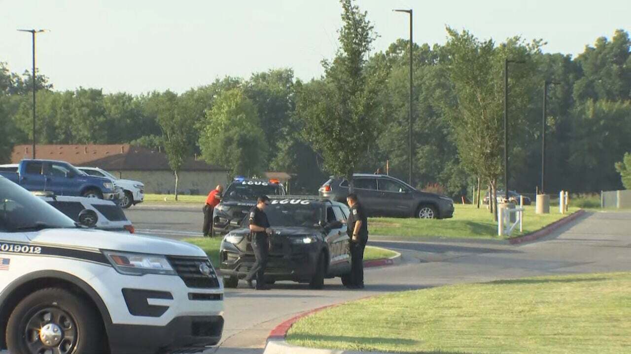 Police Give All Clear After Bomb Threat At Ochoa Elementary In Tulsa; Class Delayed