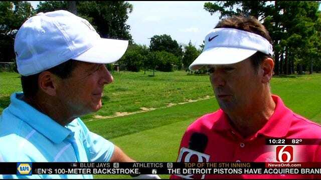 OU's Stoops Golfs, Talks Football With Dean Blevins