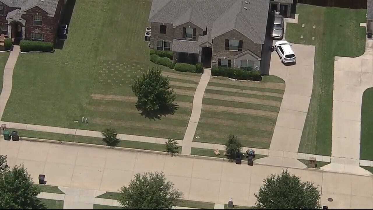 Texas Man Honors Friend With American Flag Tribute On Yard