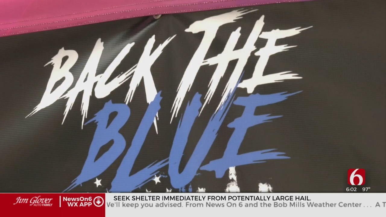 Community Comes Together To 'Back The Blue' In Tulsa