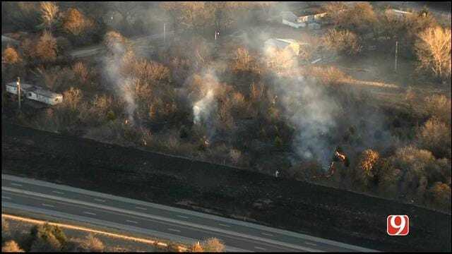 WEB EXTRA: SkyNews9 Flies Over Grass Fire Off The Turner Turnpike