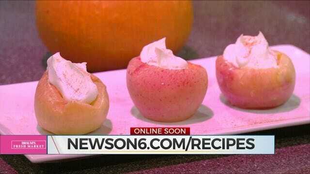 Pumpkin Spice Cheesecake-Stuffed Baked Apples