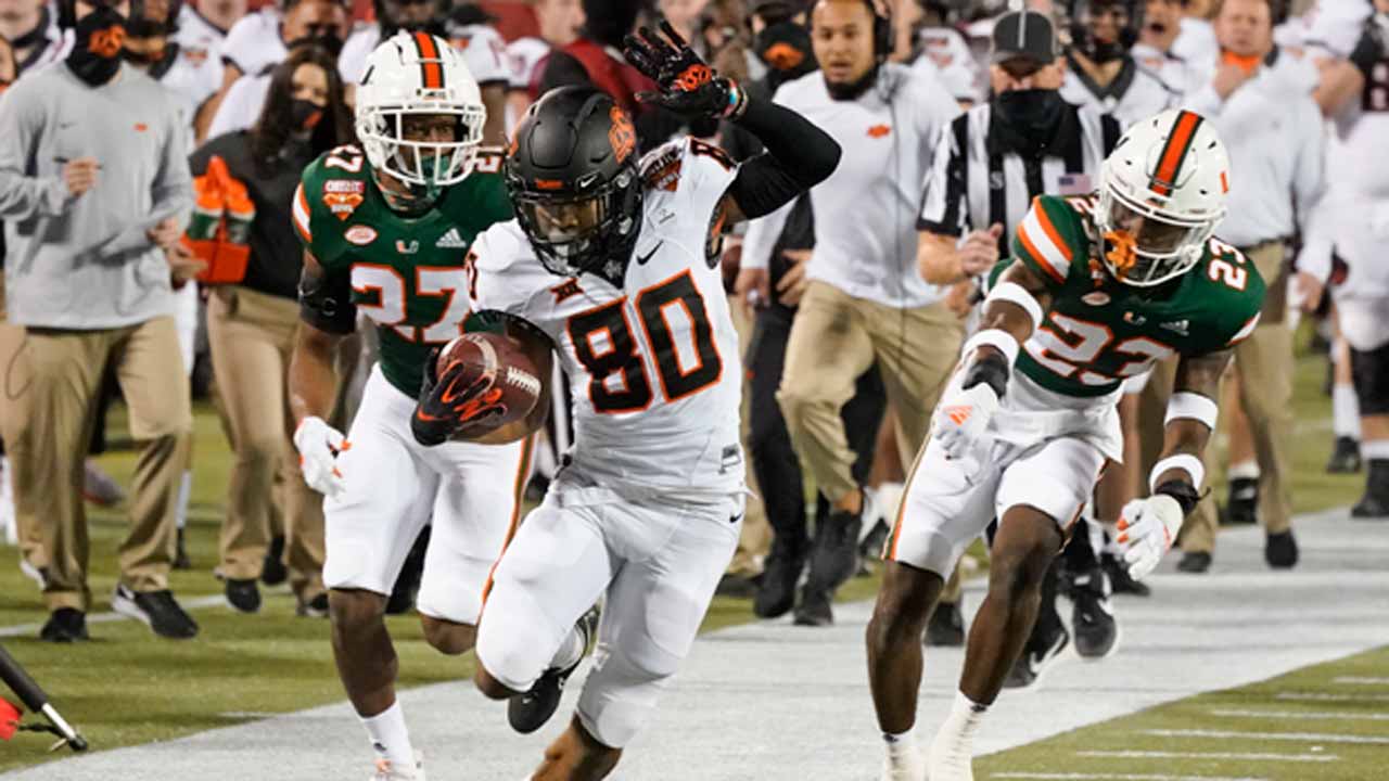 Oklahoma State Holds Off Miami To Win The Cheez-It Bowl 37-34