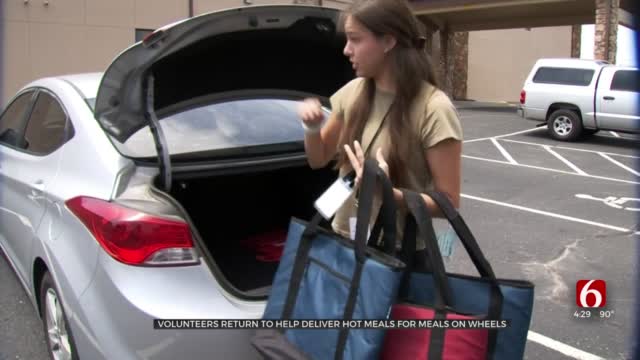 Meals On Wheels Volunteers Are Back On The Road To Deliver Hot Meals 