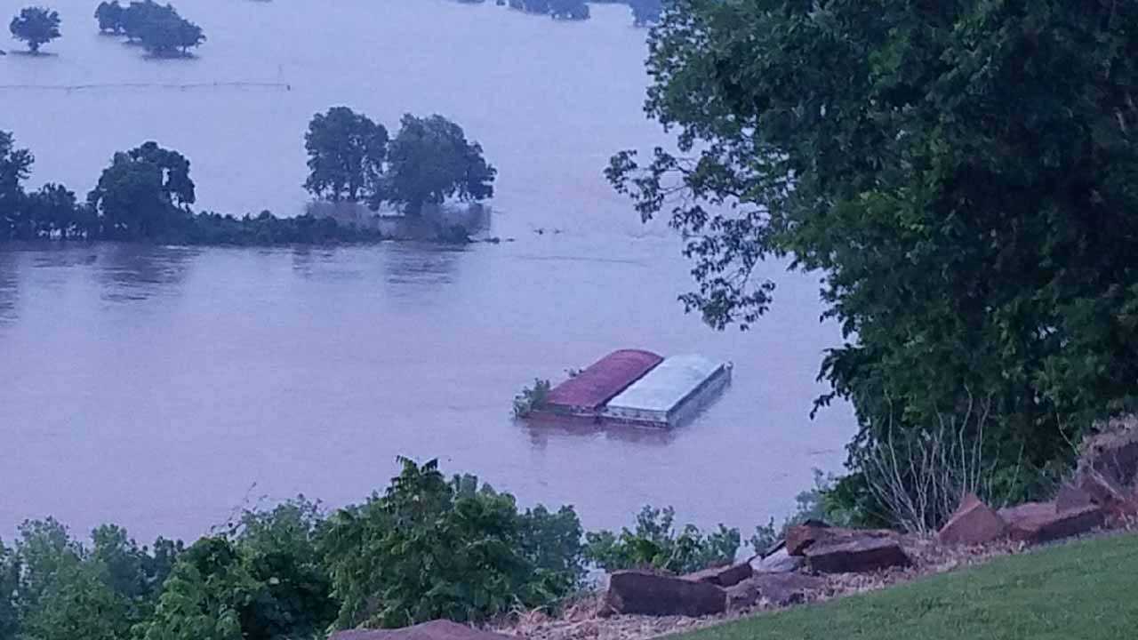 Loose Barges Found, Webbers Falls Evacuates Due To Flooding
