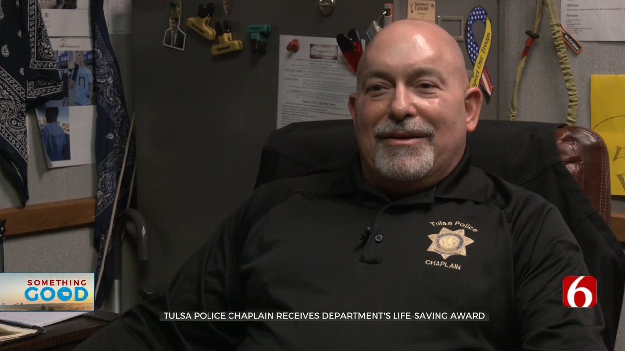 Tulsa Police Chaplain Receives Department's Life-Saving Award