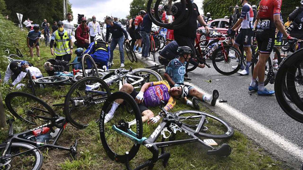 Woman Who Caused Tour De France Crash In Custody