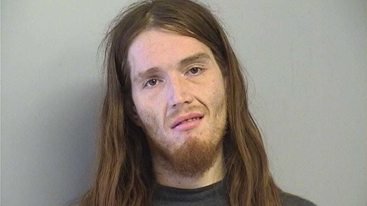 Tulsa Man Accused Of Robbing Quik Trip With An Ax