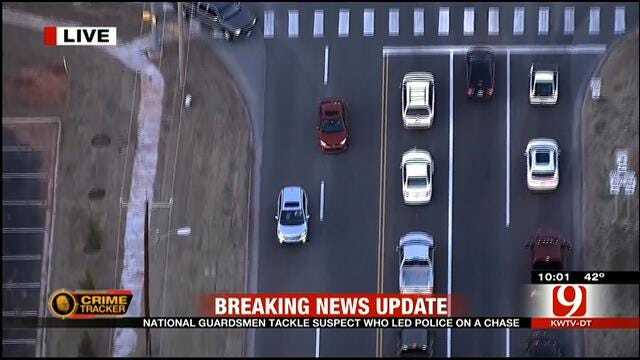 National Guardsmen Tackle Suspect After Metro Police Chase