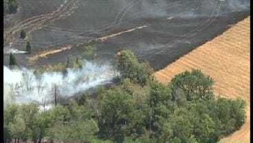 WEB EXTRA: SkyNews6 Flying Over Frankhoma Grass Fire