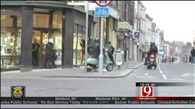 Woman Chases Off Robbers With Her Purse
