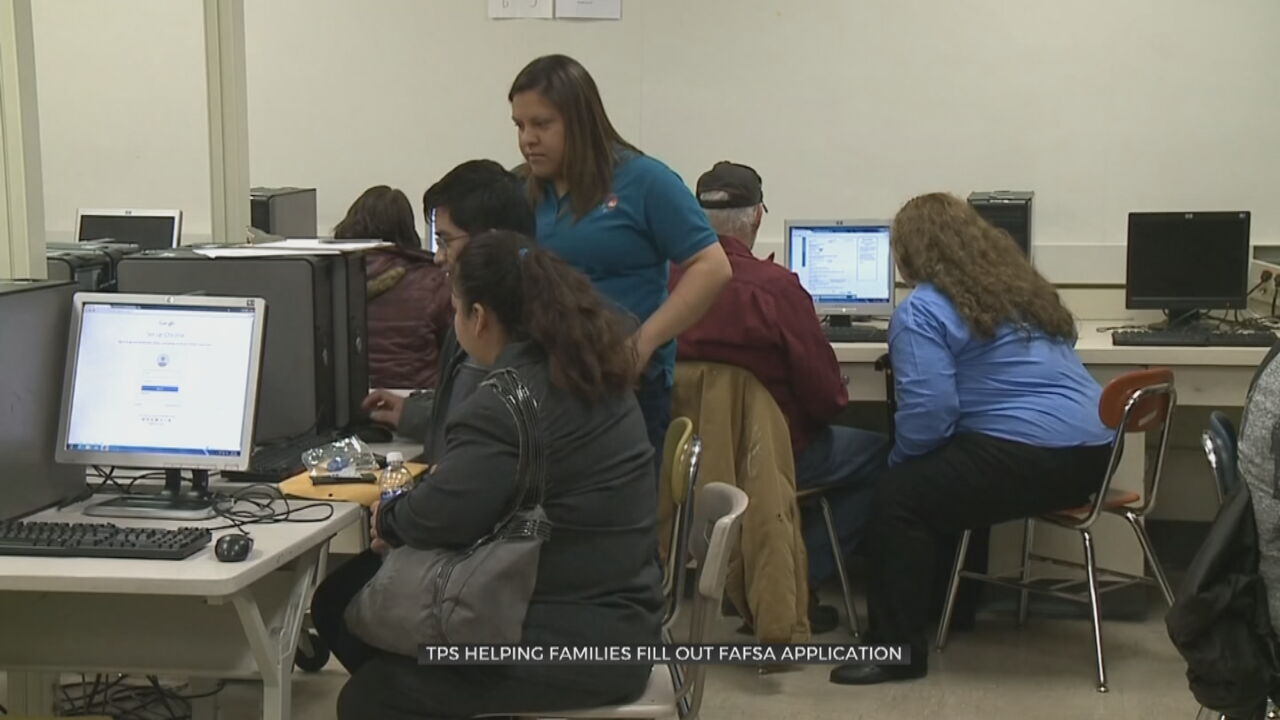 Tulsa Public Schools Hosts FAFSA Workshops To Help Families Fill Out Application 