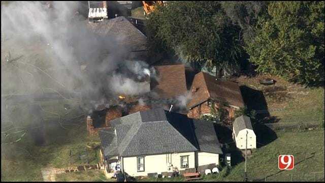 WEB EXTRA: Bob Mills SkyNews 9 Flies Over OKC House Fire