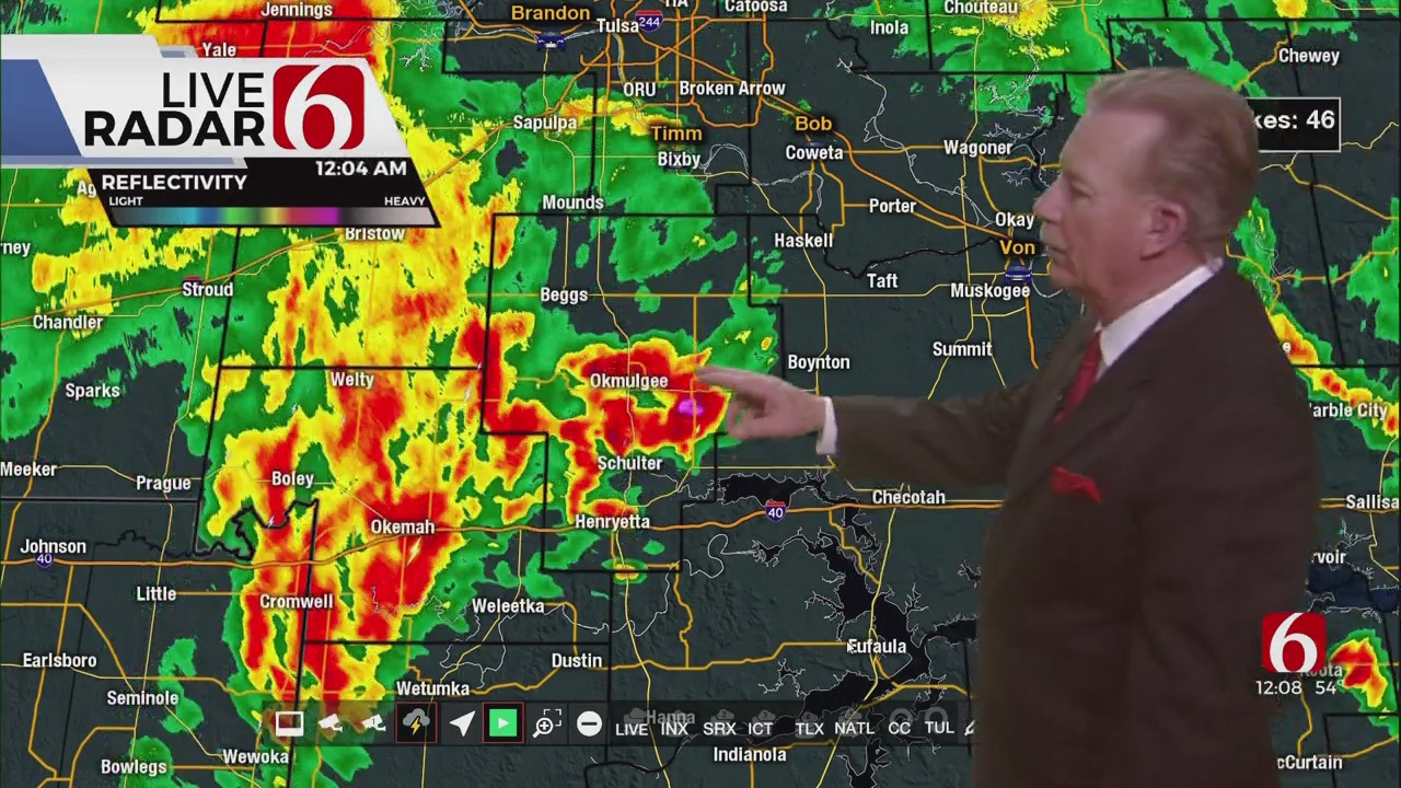 Tracking Severe Storms Overnight Across Oklahoma