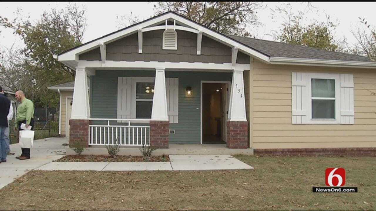 Habitat For Humanity Home Donated To OK Woman In Time For Holidays