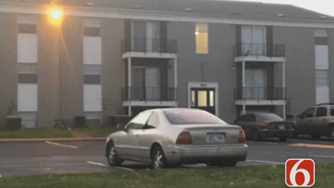 Joseph Holloway Says Man Shot During Robbery At Tulsa Apartment Complex