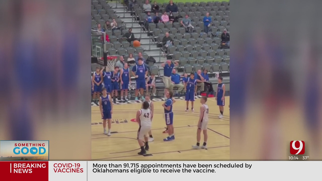 Oklahoma Basketball Teams Help Teammate With Autism Score During Championship Game 