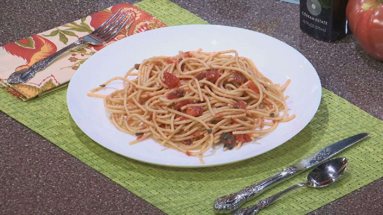 Spaghetti With Raw Tomato