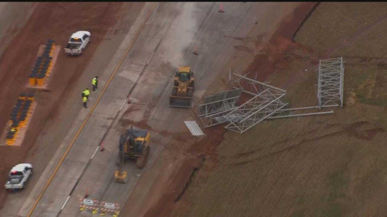 US 412 Closed After Traffic Sign Collapses