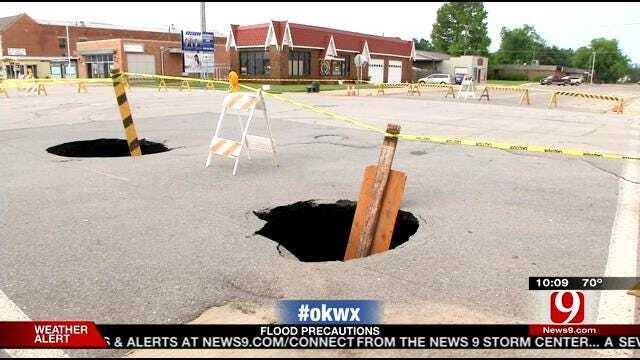 Pickup Driver, Tow Truck Get Stuck In Chickasha Sinkholes