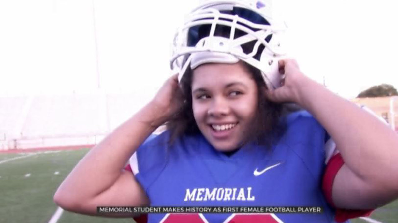Tulsa Memorial Student Makes History As First Female Football Player