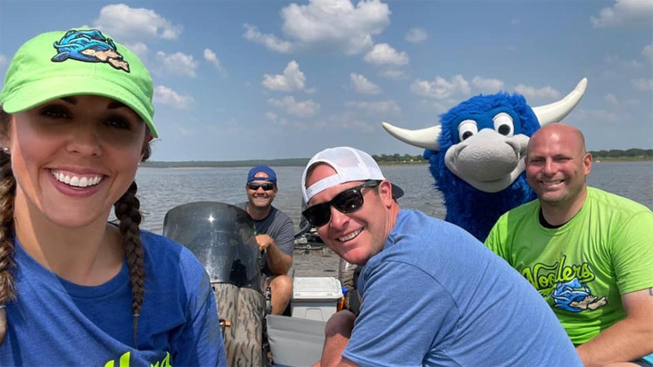 Tulsa Drillers Mascot 'Hornsby' Tries Out Noodling Ahead Of Team Name Change