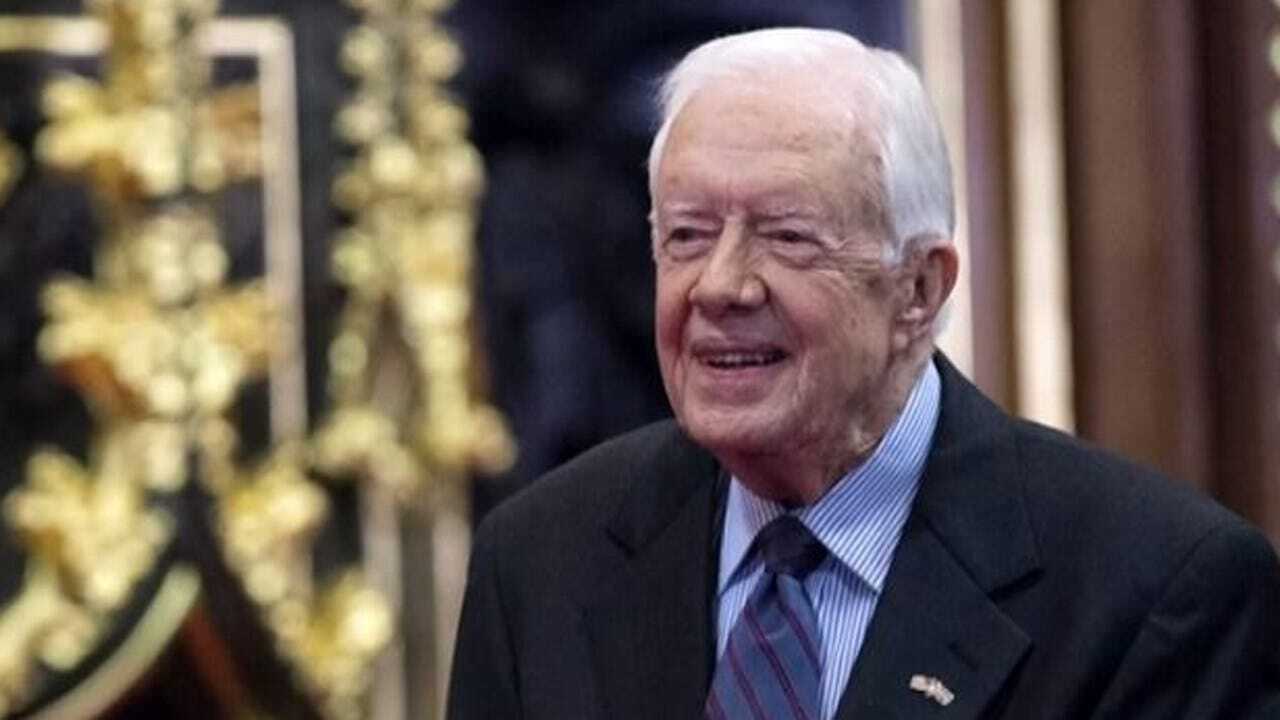 Jimmy Carter Recovering From Surgery After Fall, Breaking Hip