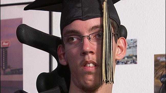Broken Arrow Student Gets Surprise At Graduation