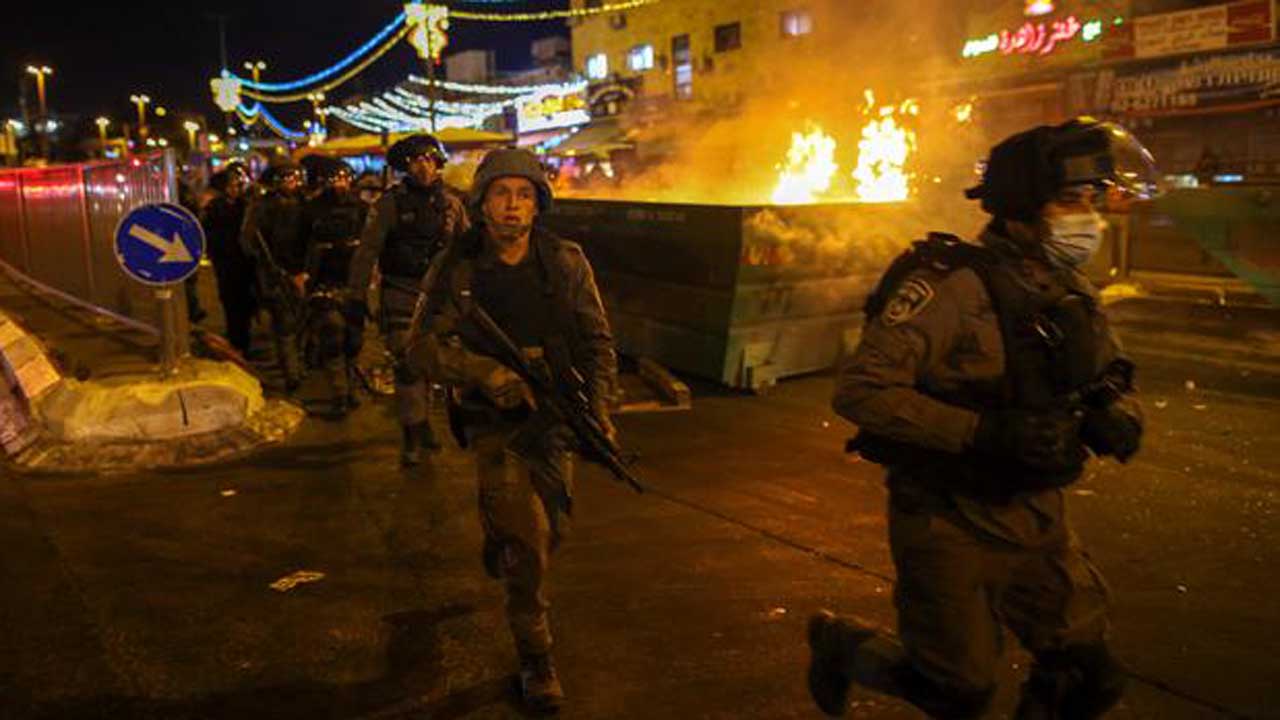 Officers Injured, 40 Arrested In Jerusalem As Hardline Jewish Group, Palestinians Clash With Police