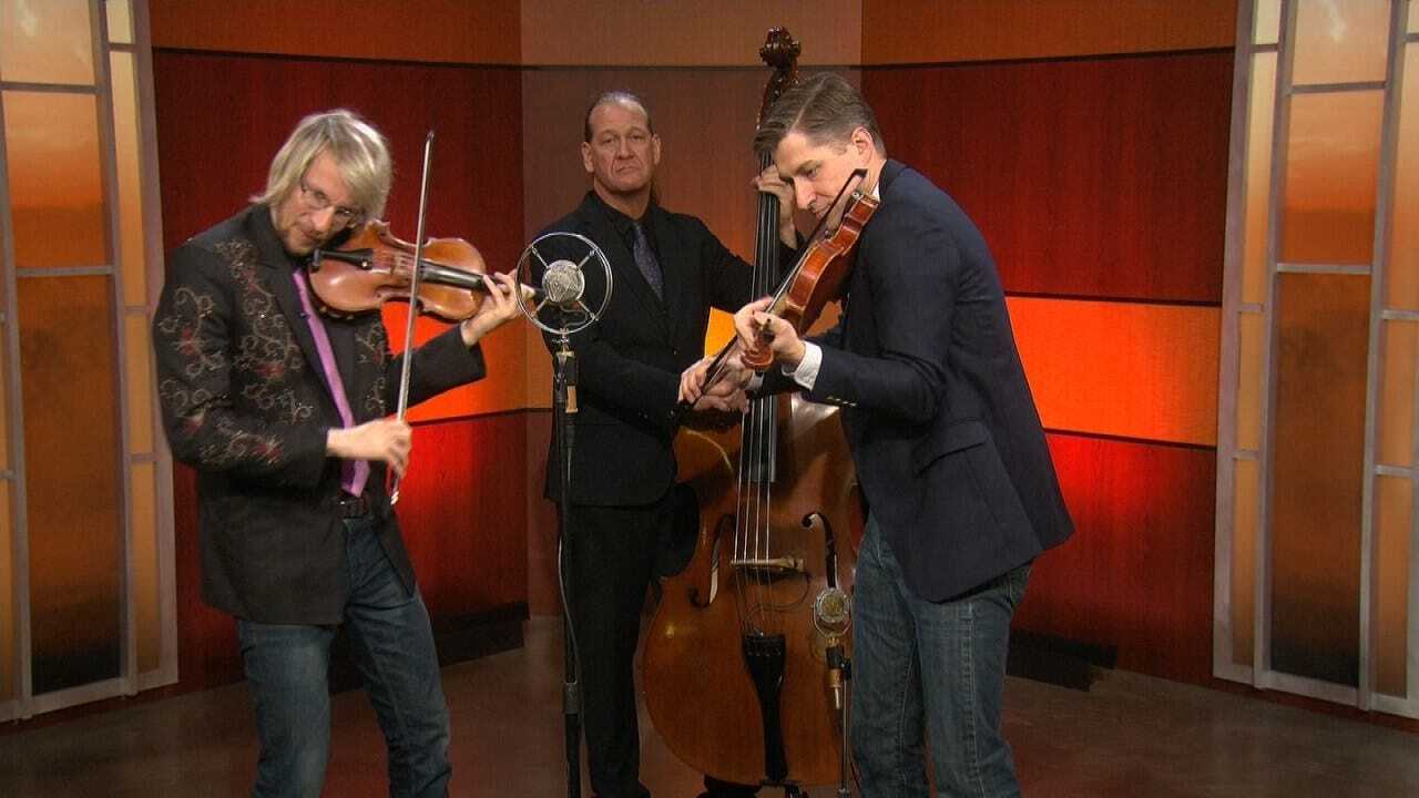Horseshoe Road Performs On 6 In The Morning