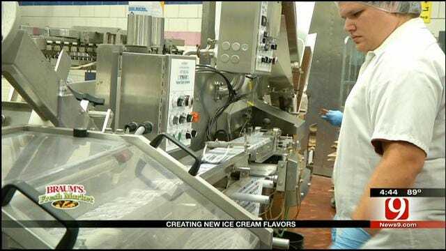 Sassy Mama Tours Braums' Dairy In Tuttle