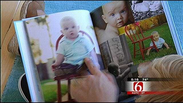 Oklahoma Mom Combines Love Of Scrapbooking And Photography