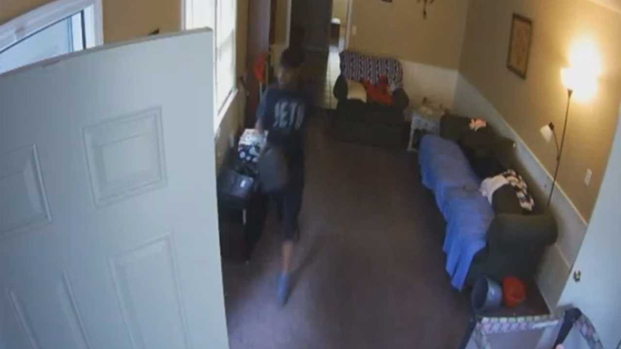 Caught On Camera: Burglar Breaking Into NW OKC Home