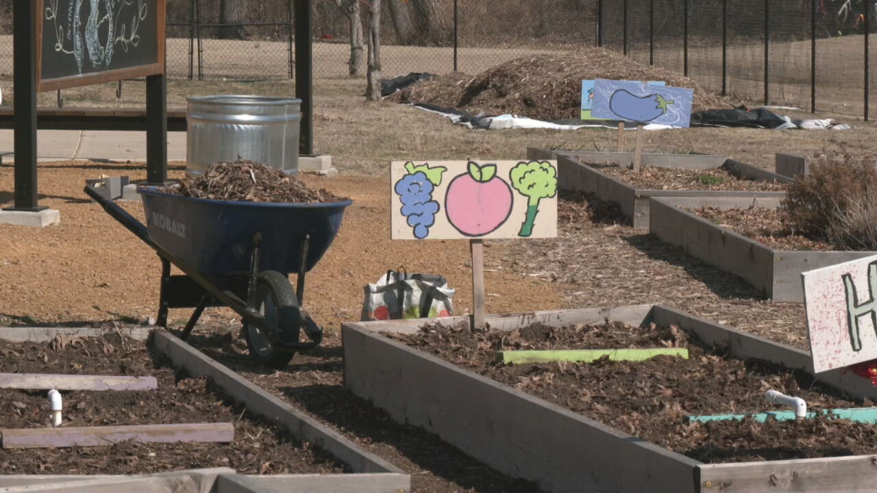 Tulsa Students Learn Gardening With Outdoor Classroom