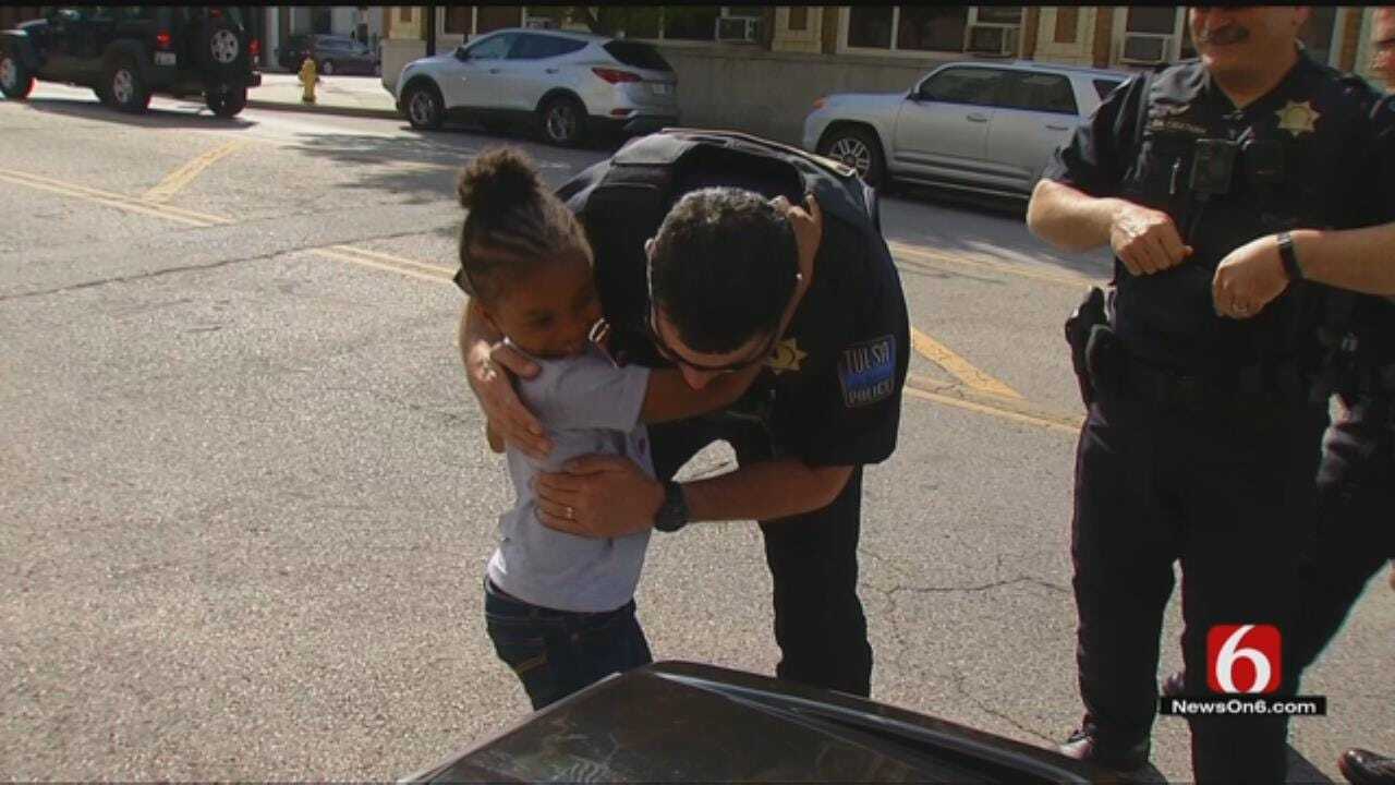 Louisiana Girl Crossing The U.S. To Hug Police Officers In All 50 States