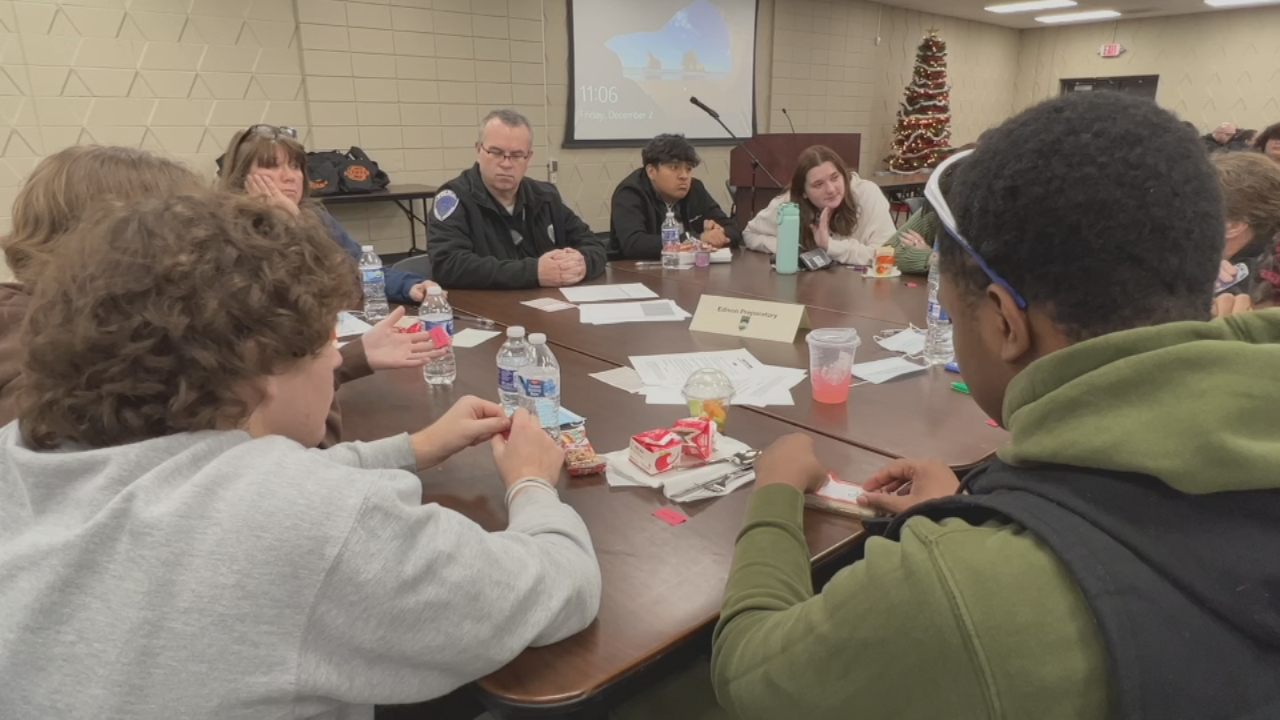 Police Officers Meet With Tulsa Students To 'Break Down Barriers'