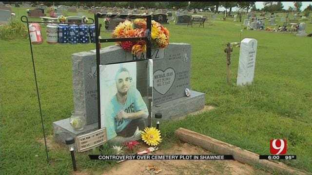 Controversy Over Cemetery Plot In Shawnee