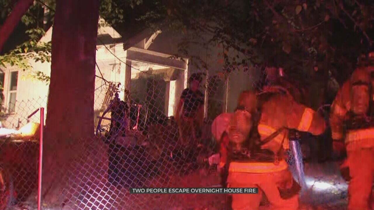 2 Safe After Escaping Early-Morning House Fire In Tulsa