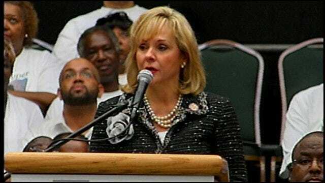 Governor Mary Fallin Pays Tribute To Clara Luper
