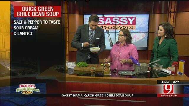 Sassy Mama: Quick Green Chili Bean Soup