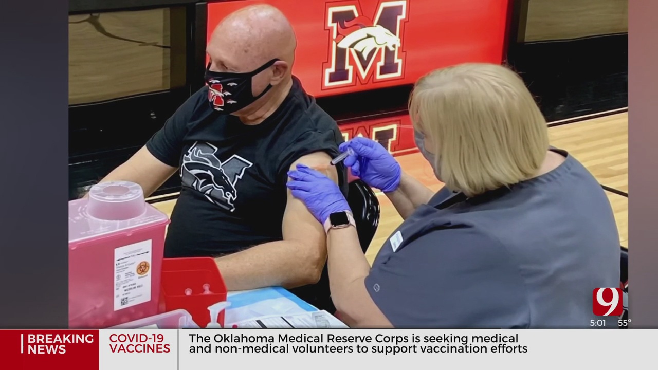 Mustang Public Schools Hold Vaccine Clinic For Teacher & Staff