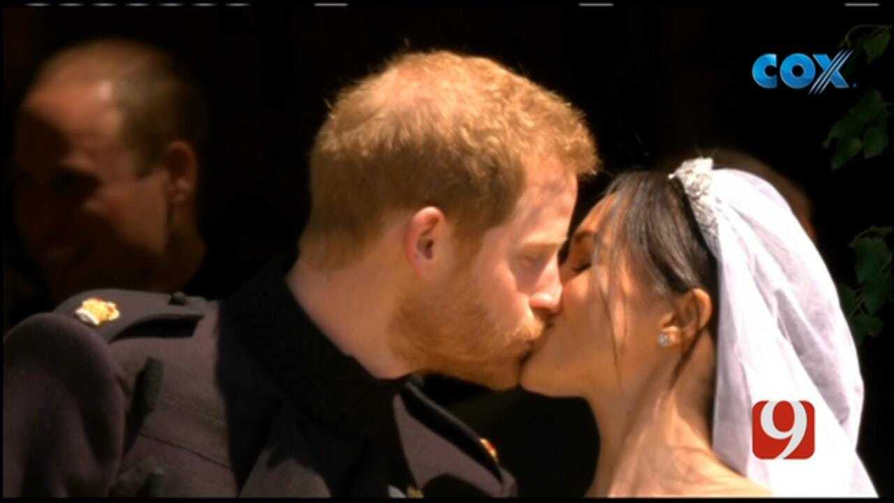 WEB EXTRA: Royal Wedding First Kiss