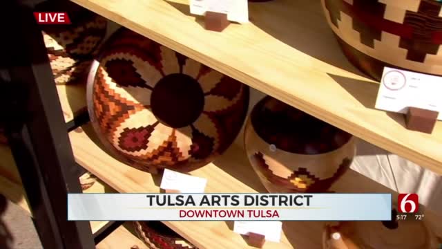 Watch: Travis Meyer Talks With A Local Woodworker At Mayfest