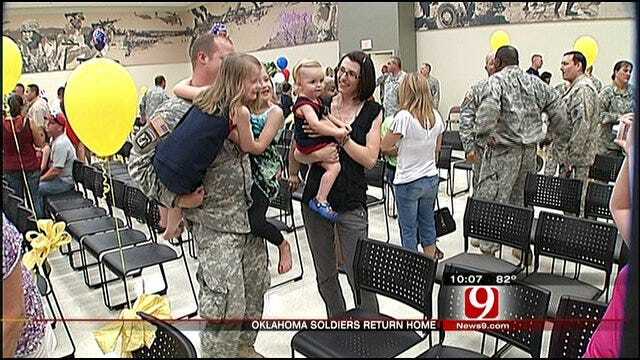 55 Oklahoma Soldiers Reunite With Family In Norman