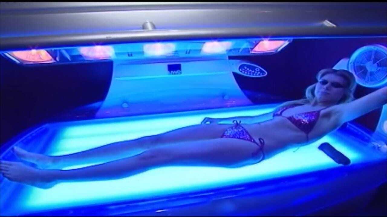 Senate Bill Would Make It Illegal For People Under 18 To Use Tanning Beds