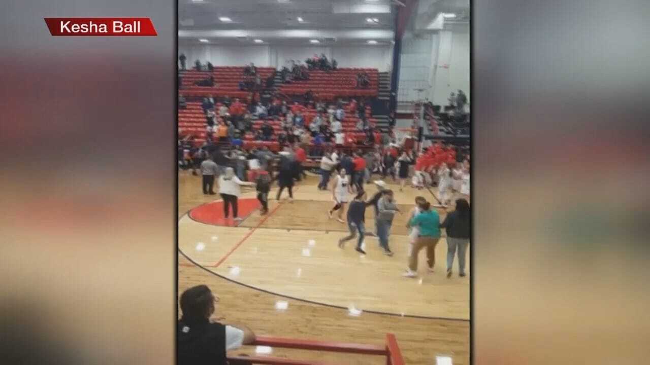 WATCH: Fight At Ponca City, Tulsa East Central Basketball Game