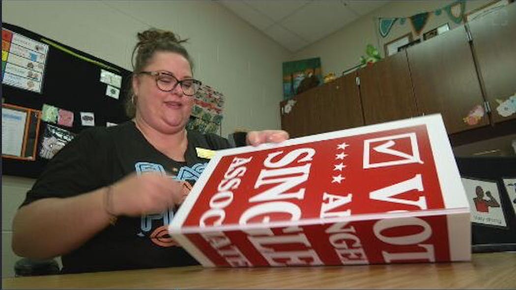Edmond Teacher Turns Campaign Signs Into Classroom Learning Tools 